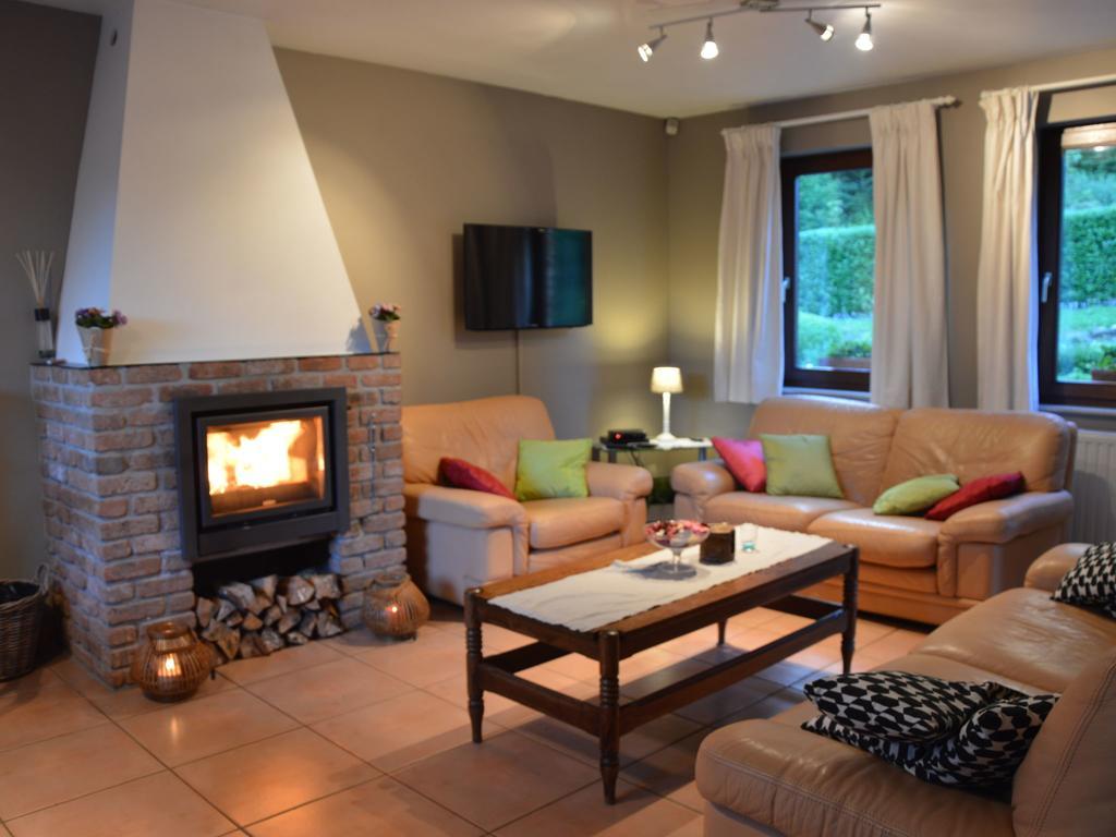 Modern Holiday Home In Stavelot With Fireplace Exterior foto